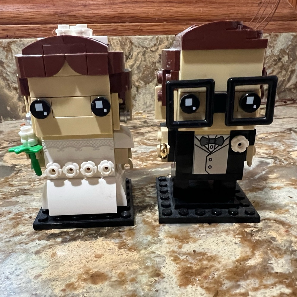 Lego Wedding Brickheadz Couple Bride and Groom Cake Topper